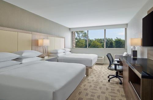 Willowbrook Hotel | Delta Hotels by Marriott Chicago Willowbrook