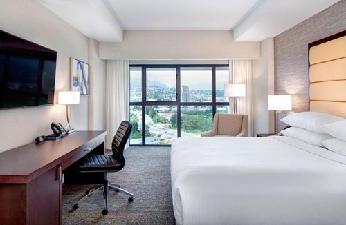 Burnaby Hotel | Delta Hotels by Marriott Burnaby Conference Centre