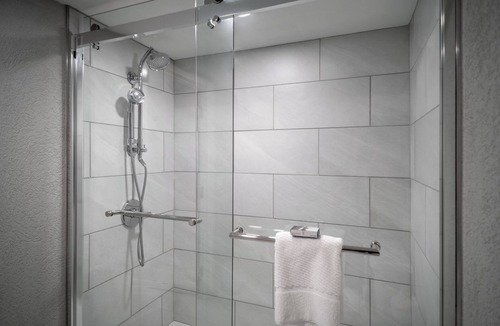 Huntington Hotel | Delta Hotels by Marriott Huntington Downtown