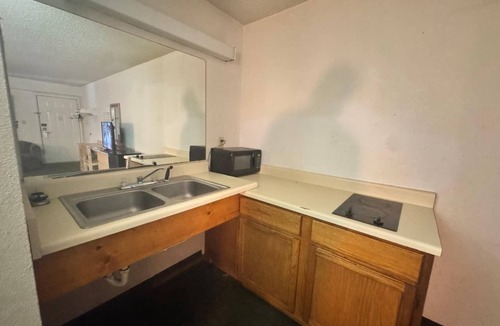West Helena Hotel | Delta Inn West Helena US 49 AR