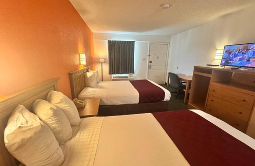 West Helena Hotel | Delta Inn West Helena US 49 AR