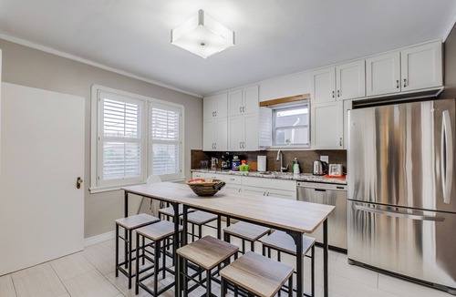 North Central Edmonton House | Delton - Character home in Central Location | BBQ