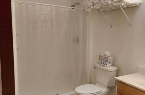 Devils Lake Condo | Deluxe 2 Bedrooms 8 XL Twin Beds, 2 Bathrooms Ground Floor