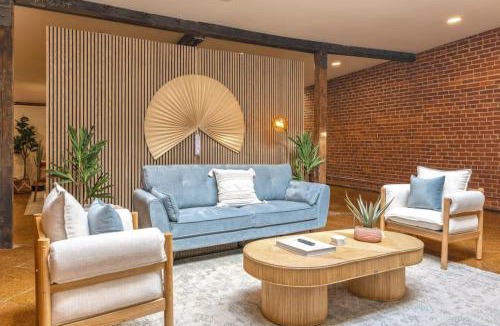 Over-the-Rhine Apartment | Deluxe 3BR Loft Walkable to Everything Downtown