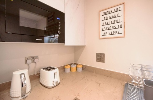 Reading Apartment | Deluxe 4 Bed Town Centre Apartment