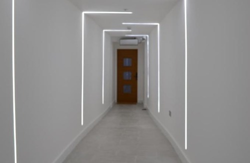 Sydenham Apartment | Deluxe and Modern Studio Apartment in Sydenham