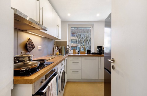 Oberkochen Apartment | Deluxe Apartment in a Quiet Location with Balcony and Wi-Fi