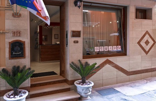 Chioggia Apartment | Deluxe Apartment with Private Balcony