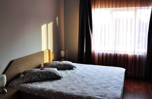 Baia Mare Apartment | Deluxe apartment with fully equipped kitchen, located in a house.