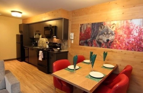 Banff Condo | Deluxe, Bright, Spacious | Base of Tunnel Mountain