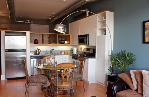 The Villas Condo | Deluxe Condo Conveniently Located in San Jose's Upscale Santana Row Neighborhood