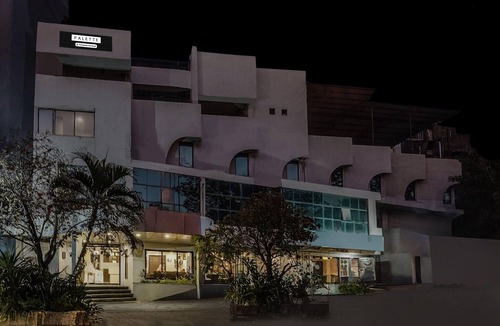 Adajan House | Deluxe Country Club