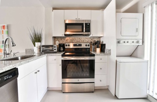 Downtown Fort Lauderdale Condo | ✨Deluxe Designer One Bedroom Apartment at Fort Lauderdale