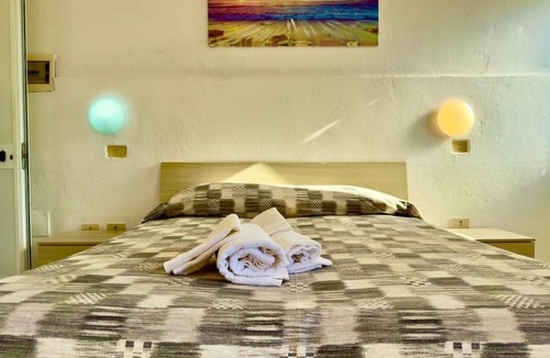 Casamicciola Terme Hostel | Deluxe Double Room with sea view