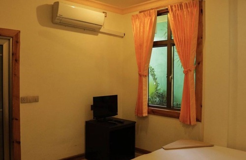 North Ari Atoll House | Deluxe Double Room (Ground Floor)