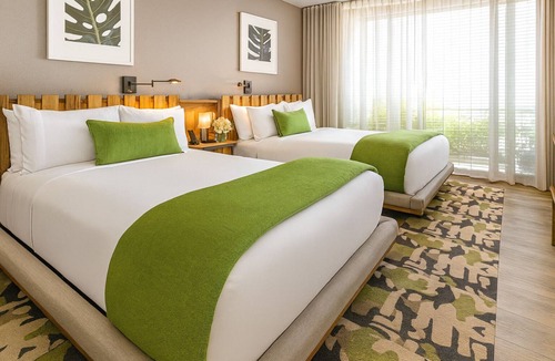 City Center Hotel | Deluxe Double Room, Lennox Miami Beach, Access to Private Beach Area