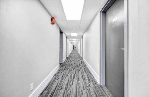 Islington - City Centre West Hotel | Deluxe Inn