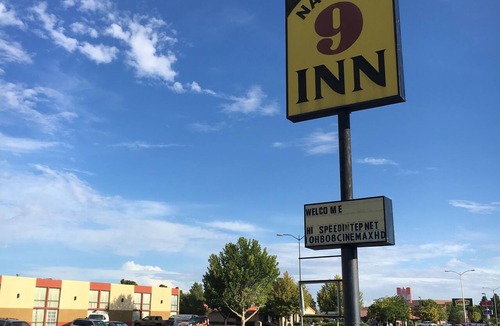 Roswell Hotel | Deluxe Inn Of Roswell