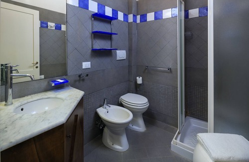 Vinci House | Deluxe King Suite