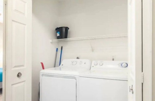 Green Hills Apartment | Deluxe Oasis of Comfort | 10min to DT | Pool + Gym