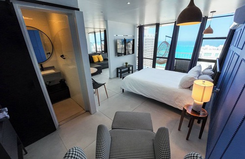 Condado Apartment | Deluxe Ocean View Studio with Free Parking & Pool