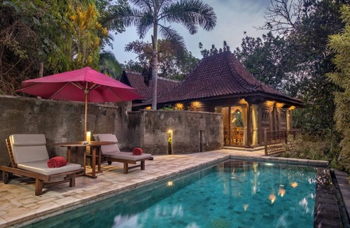 Melayang Villa | Deluxe Rainforest Pool Villa