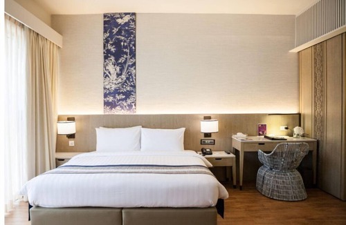 Patong Hotel | Deluxe Room, Partial seaview @ Patong #14