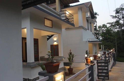 Vythiri Villa | Deluxe Room with Balcony