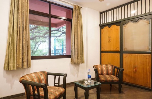 Erandwane House | Deluxe Shivajii Nagar