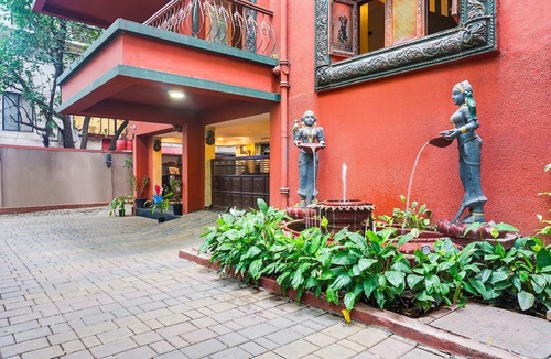 Erandwane House | Deluxe Shivajii Nagar
