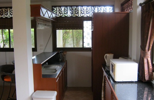 Bang Po Apartment | Deluxe, Spacious Beachside one Bedroom Apartment