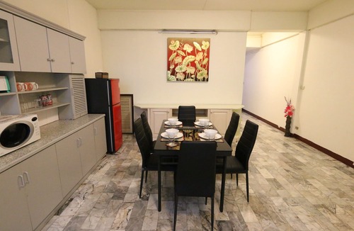 Sri Phum House | *DELUXE Spacious Town HOUSE IN CHIANG MAI CITY -NEAR THE SUNDAY NIGHT MARKET!*