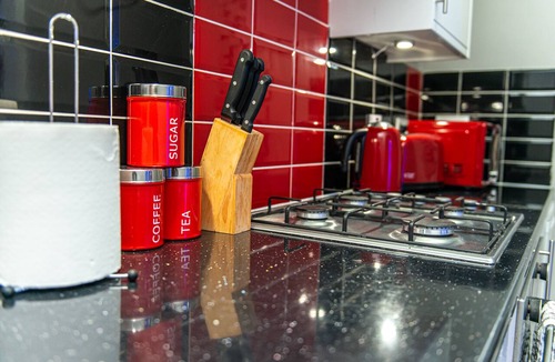 Bradford Apartment | Deluxe Studio Apartment