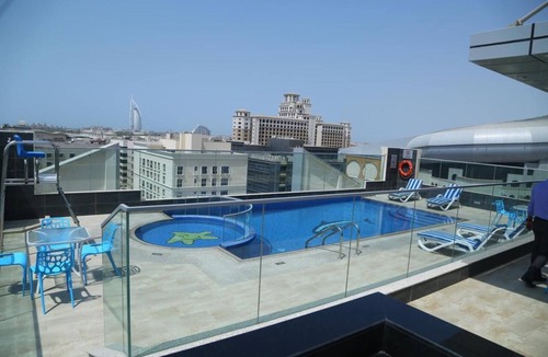 Al Barsha 1 Apartment | Deluxe Studio Apartment Next to Mall of Emirates, Al Barsha