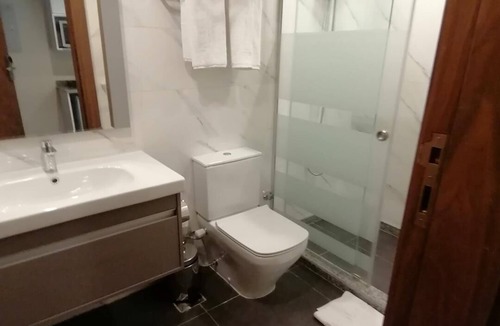 An-Nuzhah Apartment | Deluxe StudioTwin - 5 min from the airport