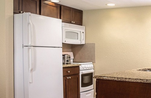 Survey Creek Condo | Deluxe Studio Golf, Beach & Boating (RPQP)