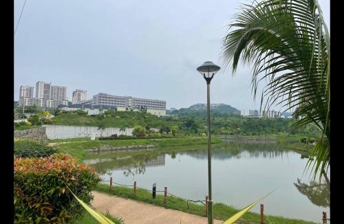 Clark Freeport Apartment | Deluxe Studio in Clark facing Lake with Kitchenette