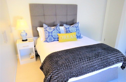 Sunset Beach Apartment | DELUXE STUDIO - OCEAN BREEZE SUNSET BEACH