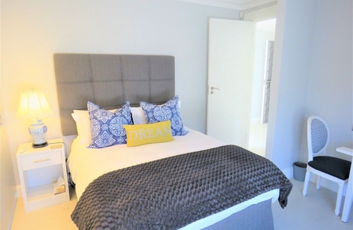 Sunset Beach Apartment | DELUXE STUDIO - OCEAN BREEZE SUNSET BEACH