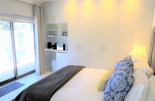 Sunset Beach Apartment | DELUXE STUDIO - OCEAN BREEZE SUNSET BEACH