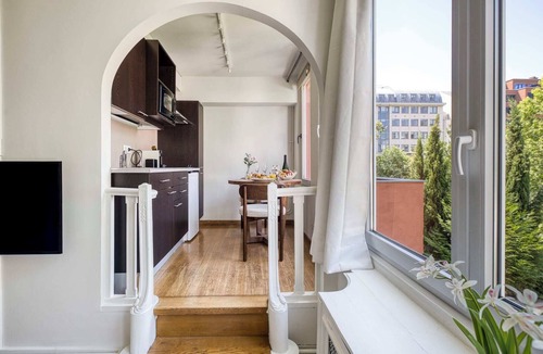Upper Town Apartment | Deluxe Studio with Garden View Mas C-11