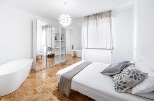 Province of Cagliari Apartment | Deluxe Suite Apartment - 2min sea + Balcone