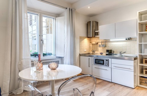 Ripa Apartment | DELUXE SUITE extra king size bed, perfect location Rome center