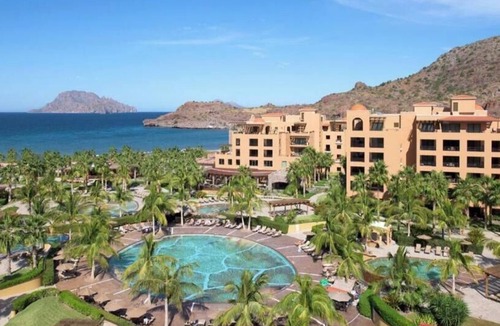 Loreto Villa | Deluxe Suite
