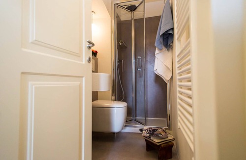 Sant' Ambrogio Apartment | DELUXE SUITE WITH GREAT VIEW! Bed and view Florence