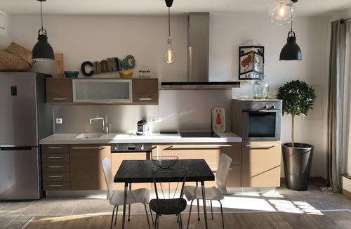Sete Apartment | Deluxe three bedrooms flat in Sete front of "royal canal"