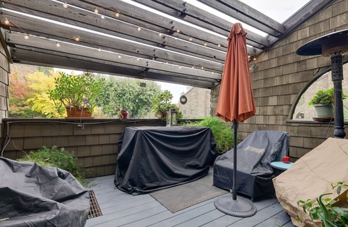 Modesto House | Deluxe Townhome w/Deck, 2 Mi to Downtown Modesto!
