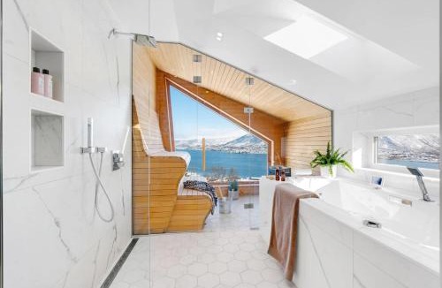 Tromso Villa | Deluxe Villa by Paramount