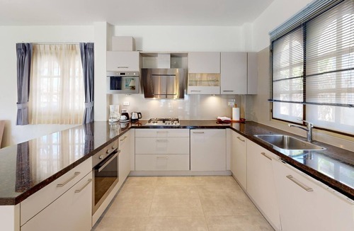 Moo 5 House | deluxe villa for 6 guests in beach resort