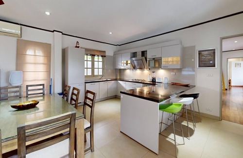 Moo 5 House | deluxe villa for 6 guests in beach resort